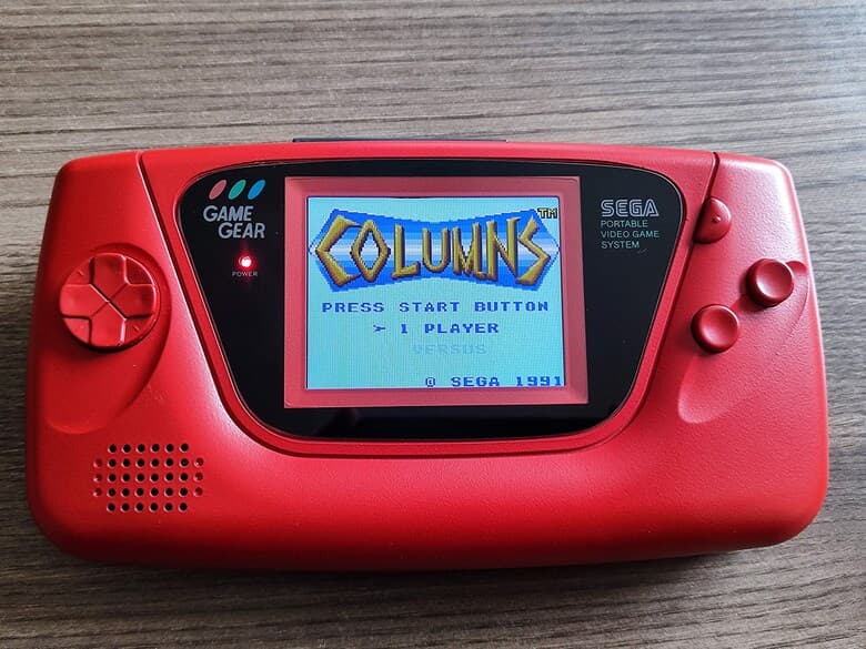 Sega Game Gear – LCD TFT V4 Mod, Stunning Display, Custom Red Shell (London) - Photo 1